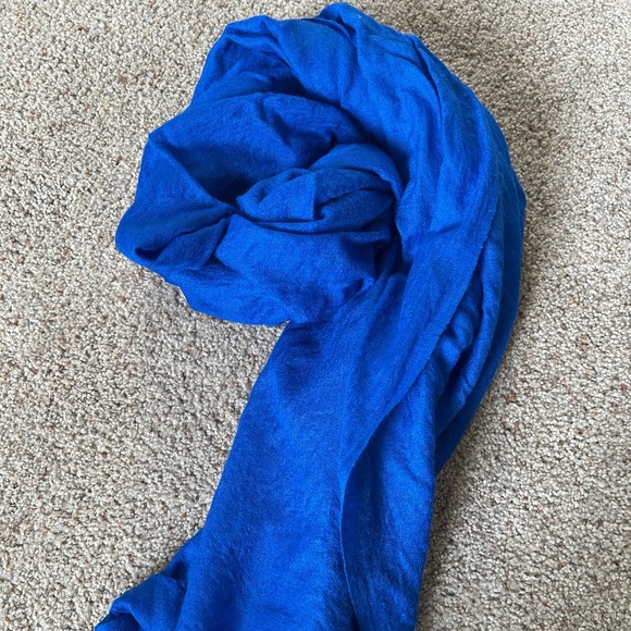 Electric Blue 100 percent wool scarf/wrap - Picture 1 of 7